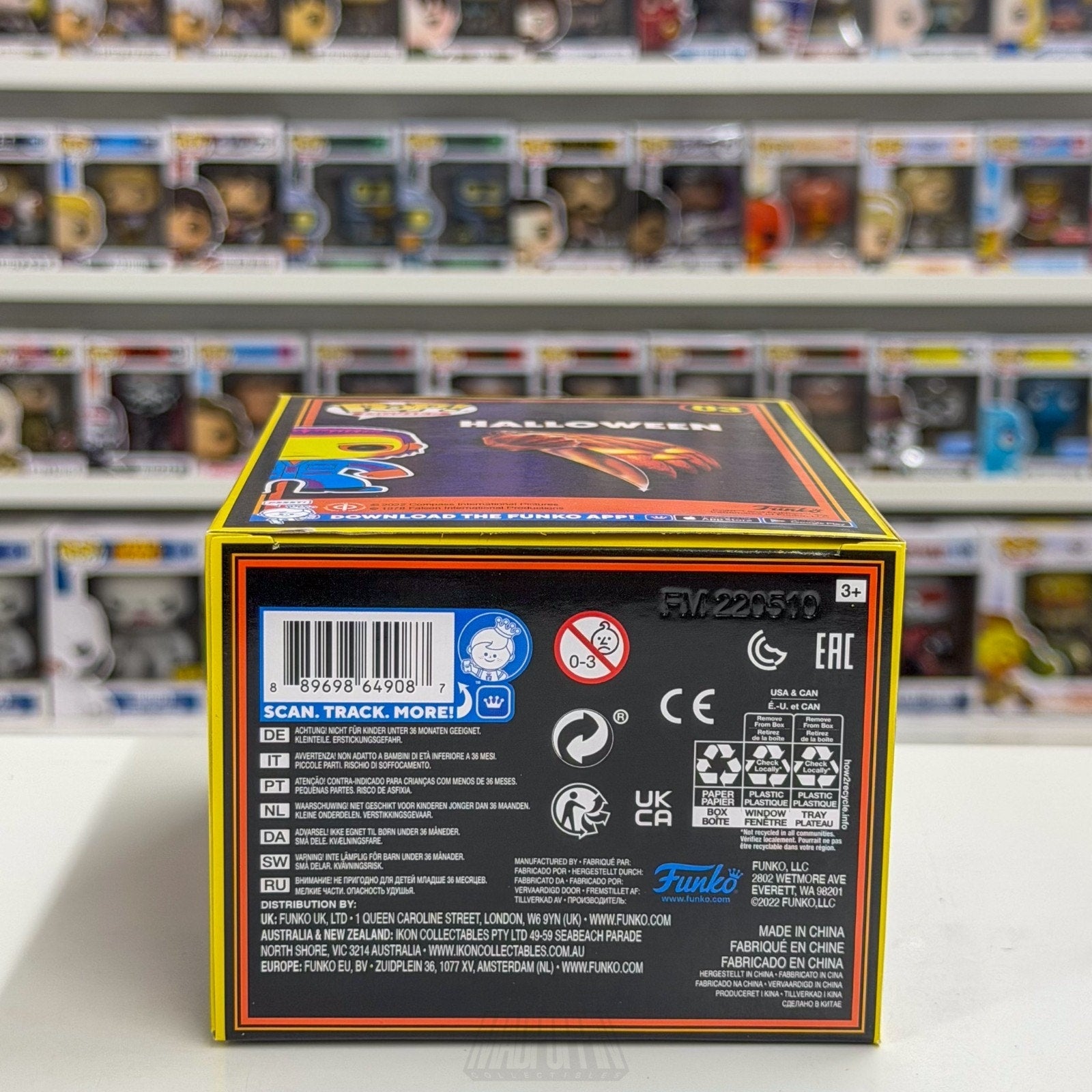 Funko Pop Movies Halloween Michael Myers Blacklight Entertainment Earth 03 Toy