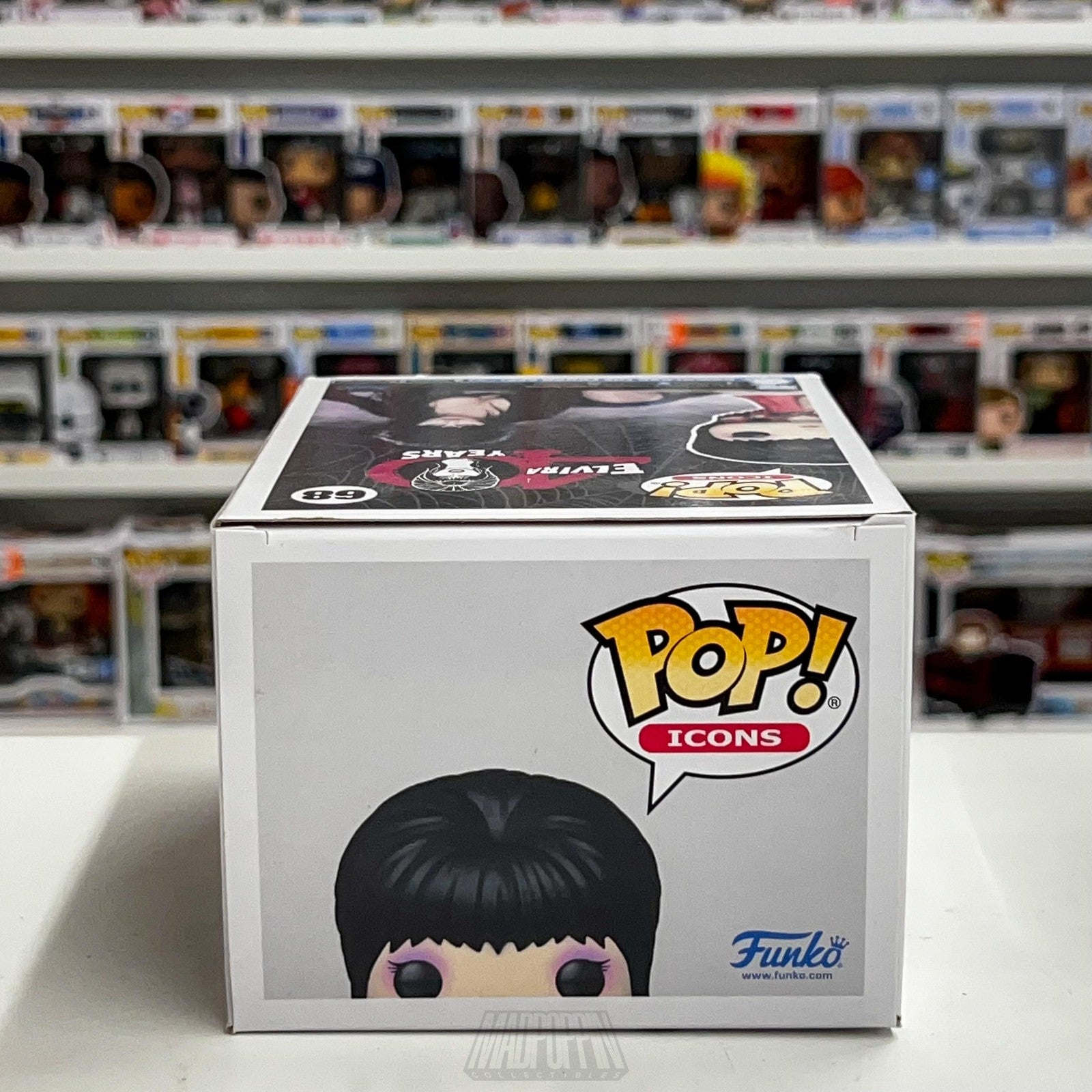 Funko Pop Icons Elvira 40 Years Diamond Collection #68 Limited Edition New