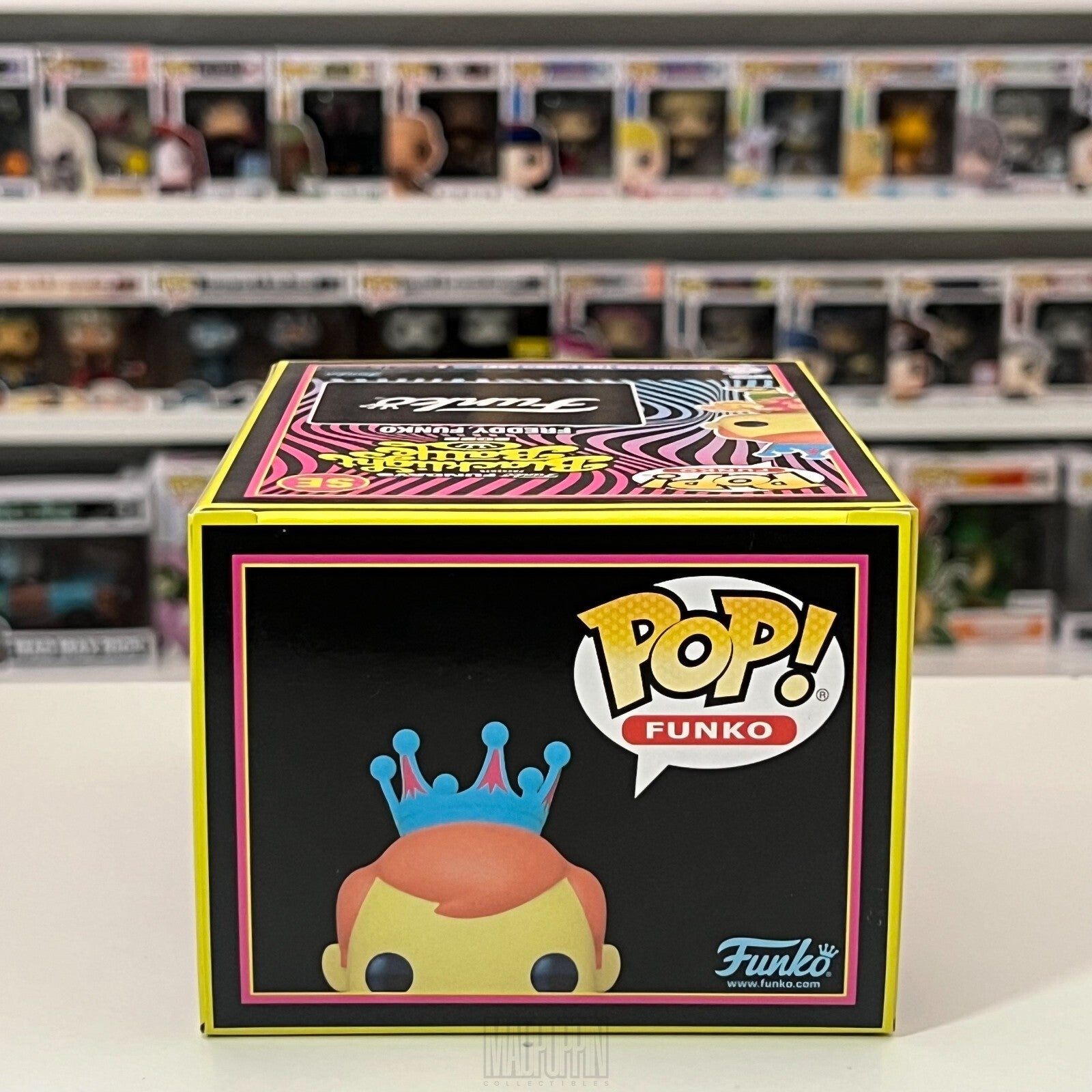 Funko Pop Freddy Summertime Fundays Blacklight Battle 2022 LE 500 Pieces SE