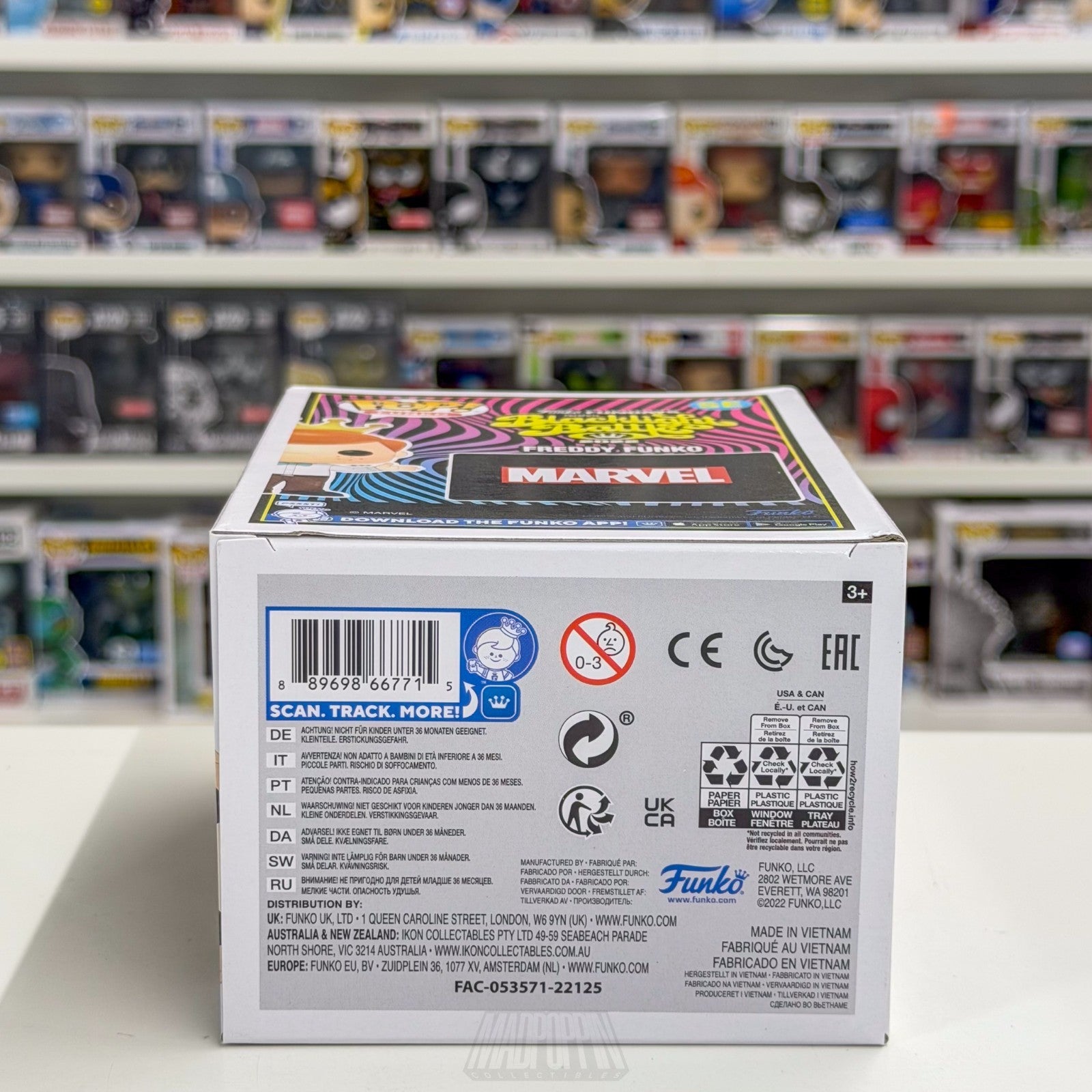 Funko Pop Fundays Blacklight Battle Freddy as Loki Metallic LE 500 PCS SE Marvel7