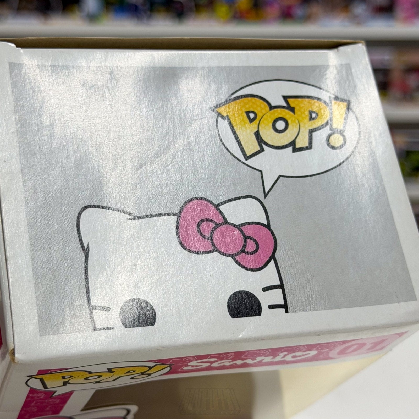 Funko Pop Sanrio Hello Kitty w/Bow 01 Pink Outfit Vaulted RARE Toy Vinyl Figure