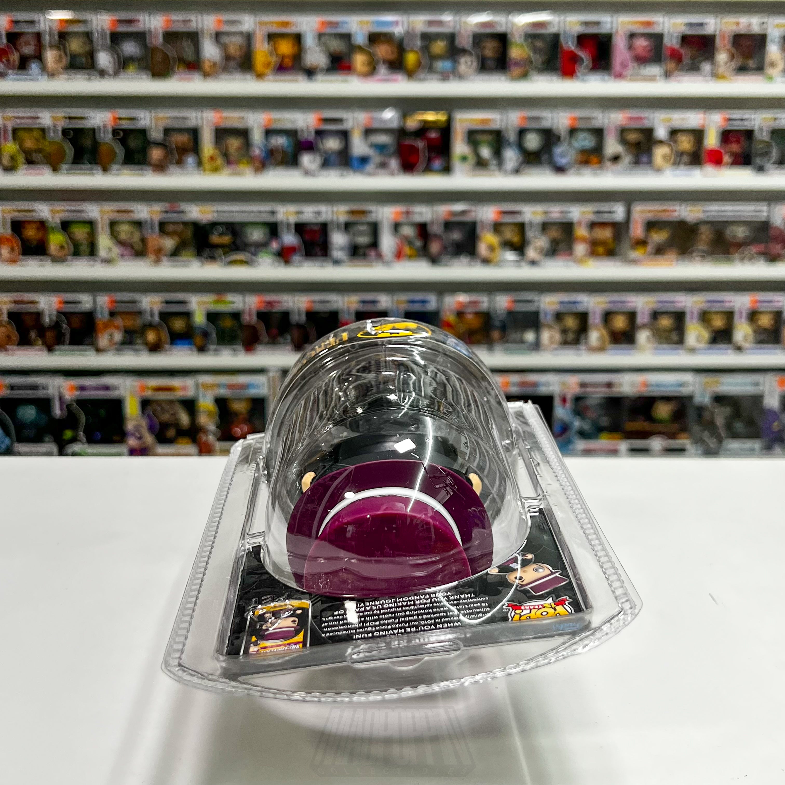 Funko Pop DC Heroes Penguin Clamshell SDCC 2025 Exclusive LE 2010 Pieces Batman - Madpoppin