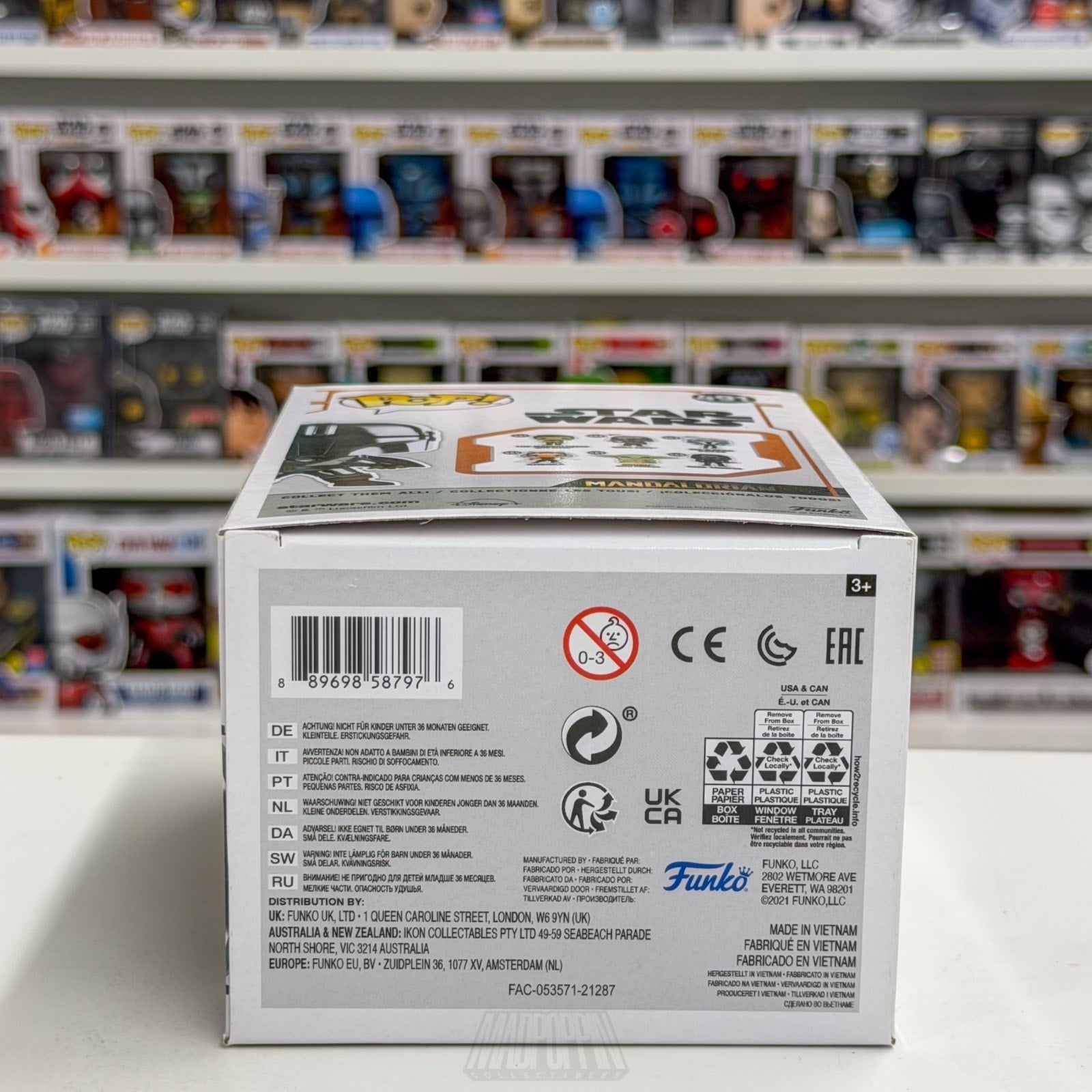 Funko Pop Star Wars Mandalorian w/Darksaber Glow Box Warehouse 491 Vinyl Figure