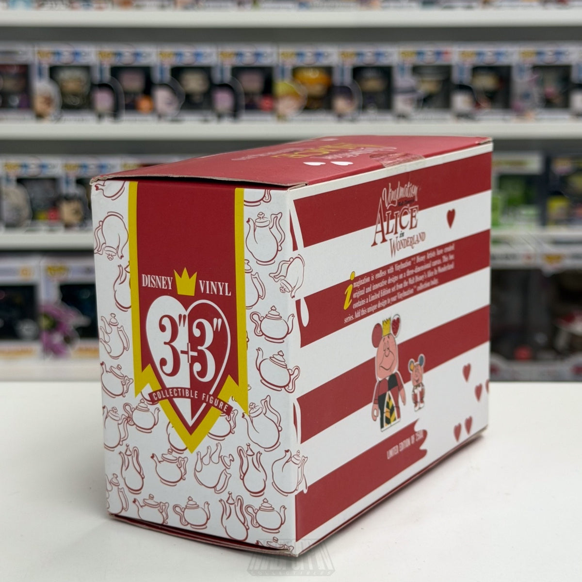 Disney Vinylmation Alice in Wonderland Queen of Hearts w/Mini King 2500 Figure