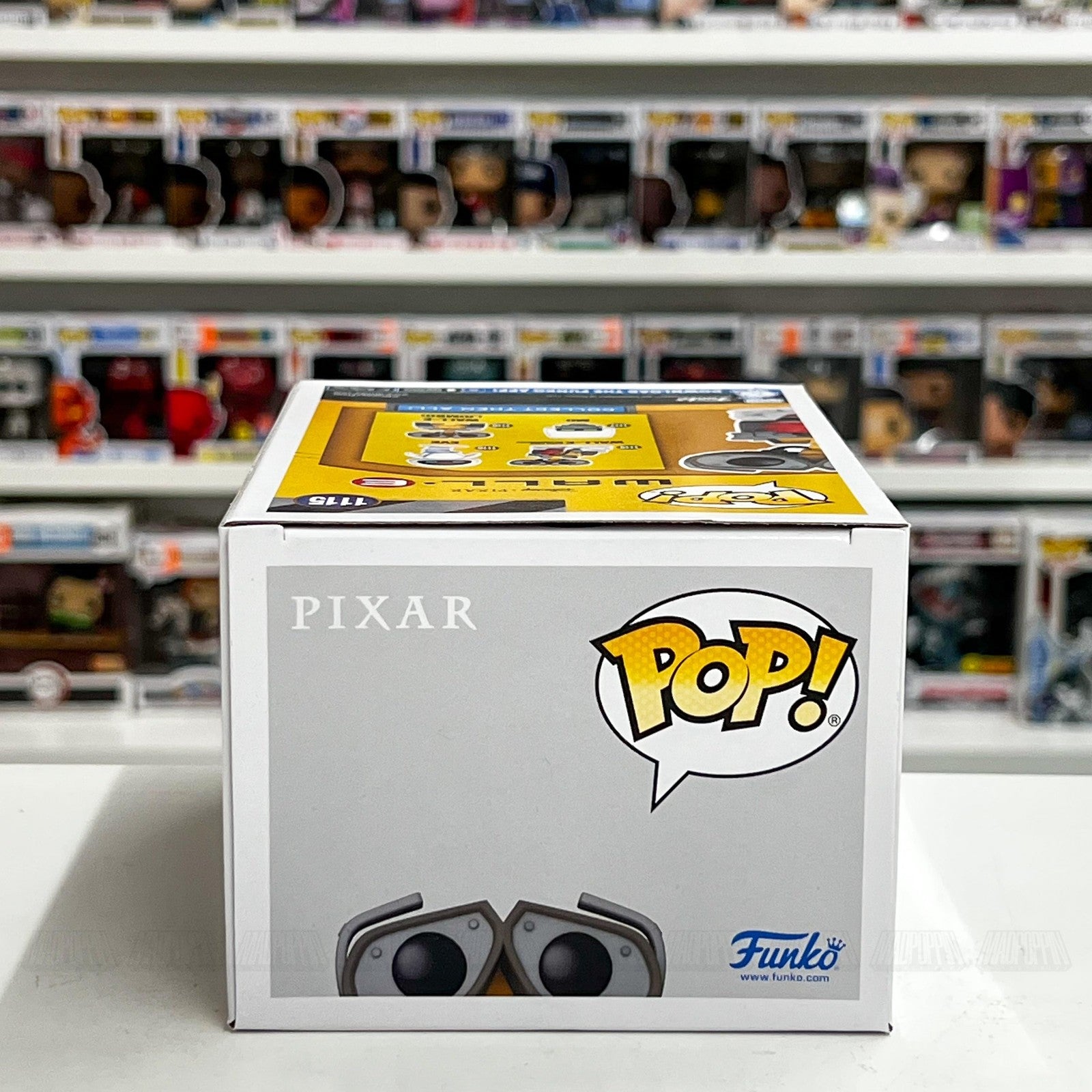 Funko Pop Disney Pixar WALL-E with Fire Extinguisher #1115 Vinyl Figure Toy