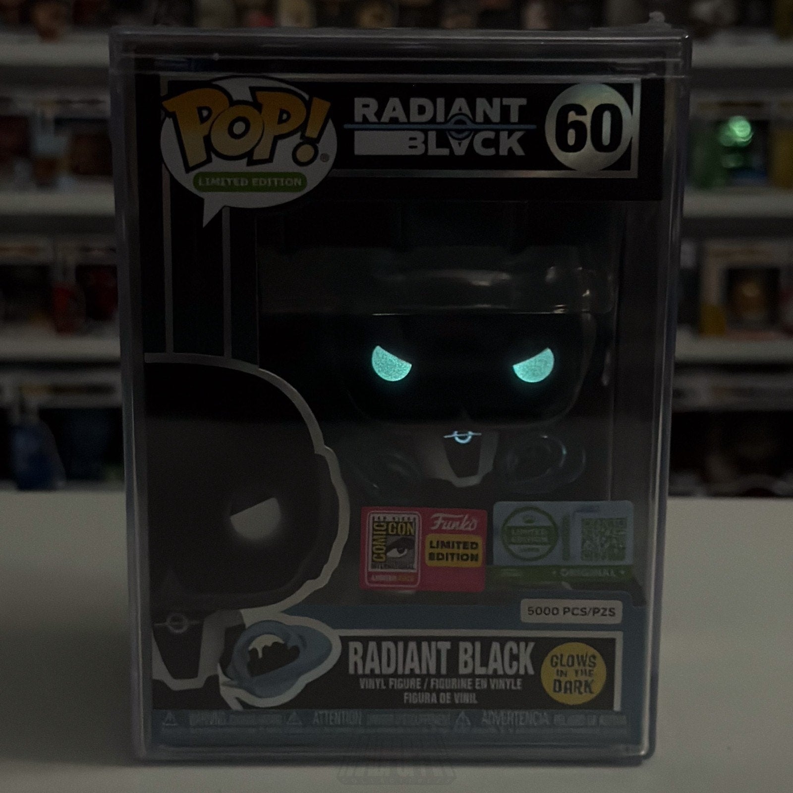 Funko Pop Comics Radiant Black 60 Glow LE 5000 PCS SDCC 2026 Toy CON STICKER