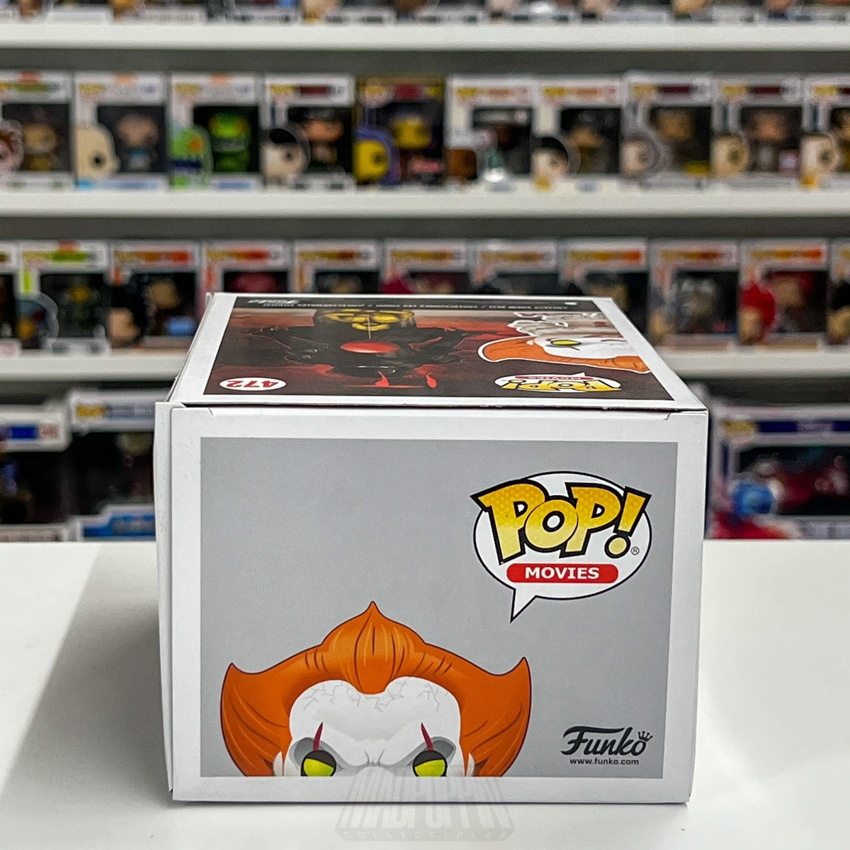 Funko Pop Movies IT Pennywise With Boat Blue Eyes 472 Horror Clown Vinyl Figure