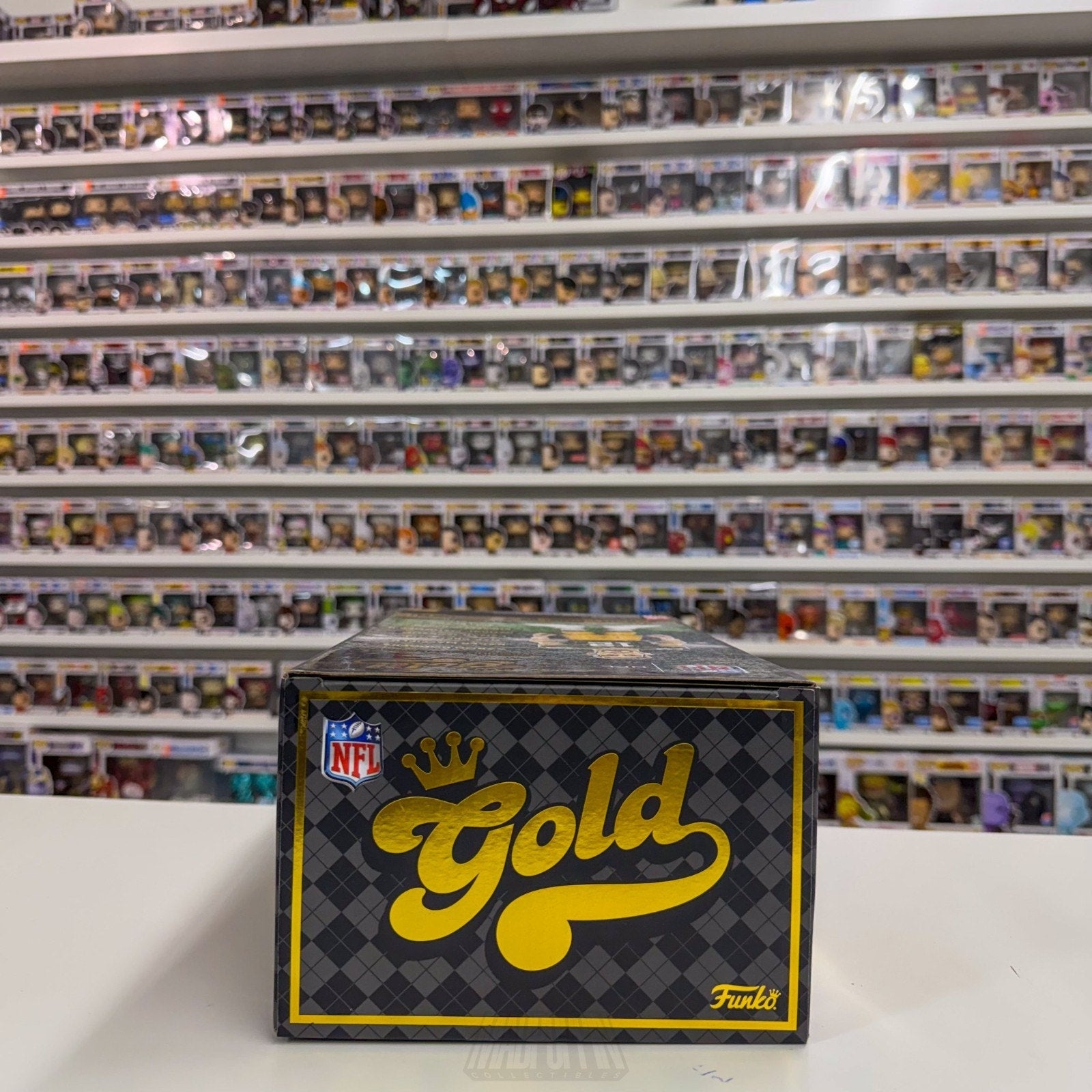 Funko Gold NFL Football Packers Aaron Rodgers Chase 12 Inch Premium Vinyl Figure