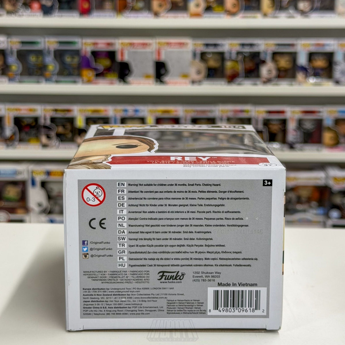 Funko Pop Star Wars Episode VII Force Awakens Rey Starkiller Duel 104 Toy Figure