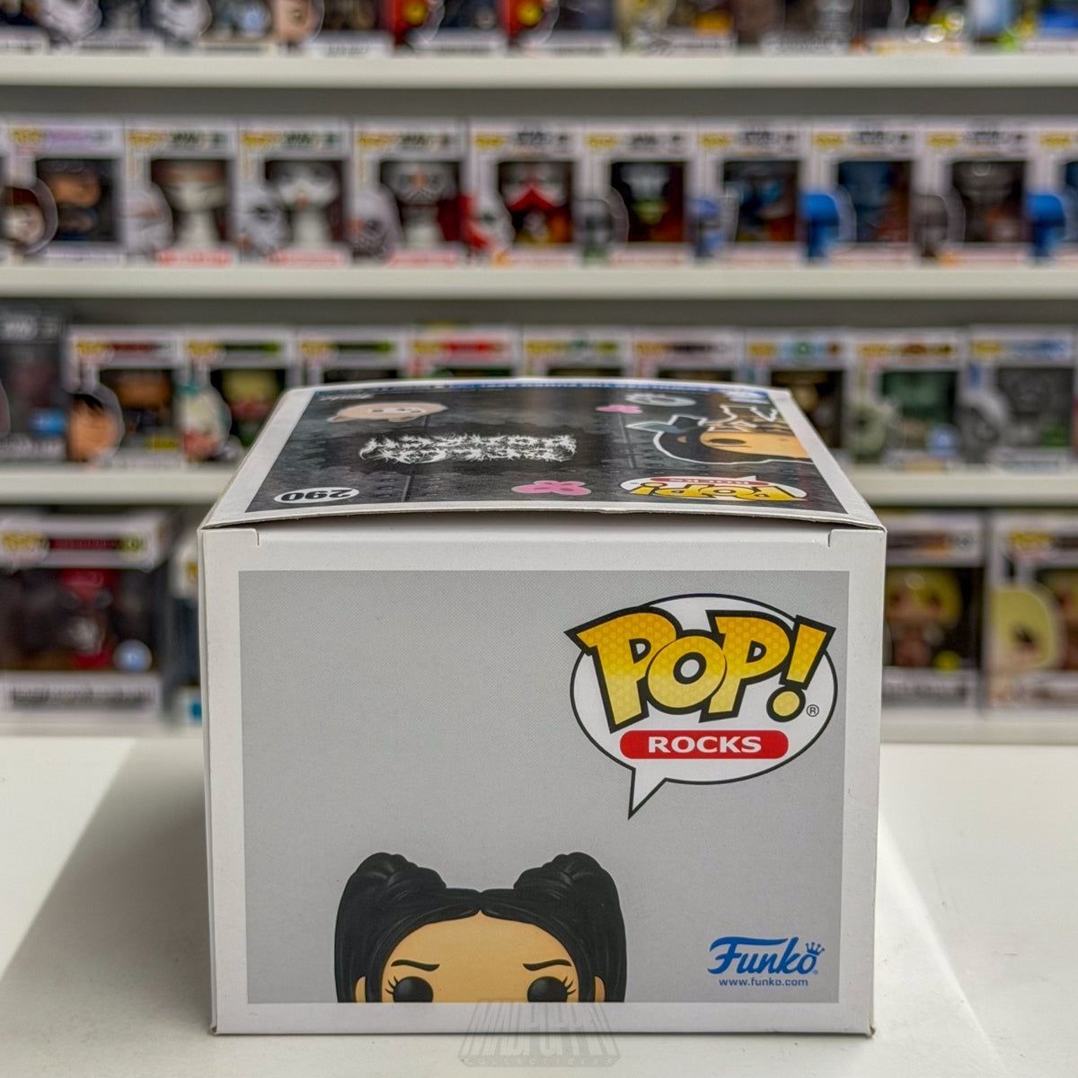 Funko Pop Rocks Bella Poarch w/Axe Exclusive 290 Social TikTok Toy Vinyl Figure